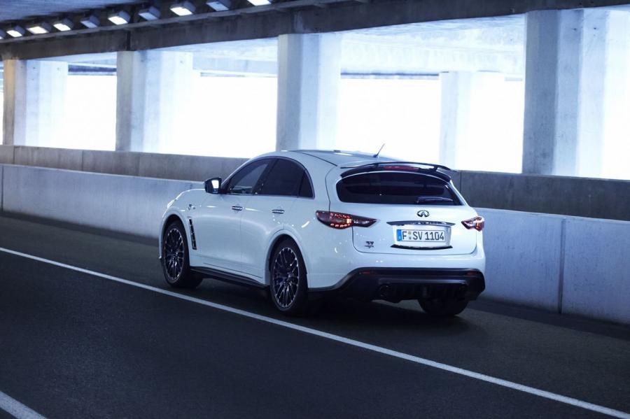  Infiniti FX50 S Sebastian Vettel Edition 2011 года  (фото 51 из 74)